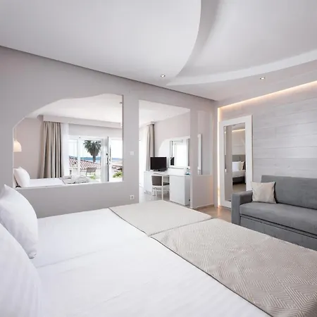 亚历山德罗帕丽斯酒店 度假村