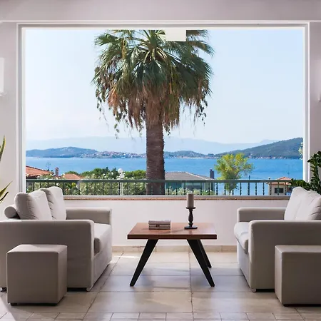 Alexandros Palace أُرانّوبولي