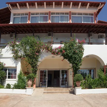 度假村 亚历山德罗帕丽斯酒店