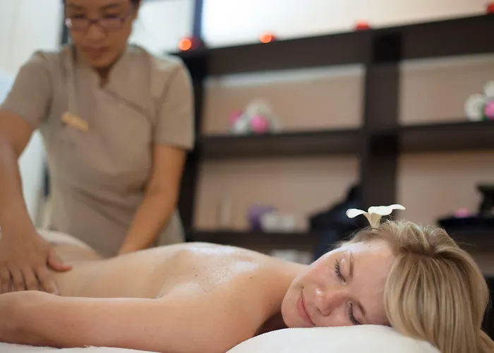 亚历山德罗帕丽斯酒店 度假村 5*